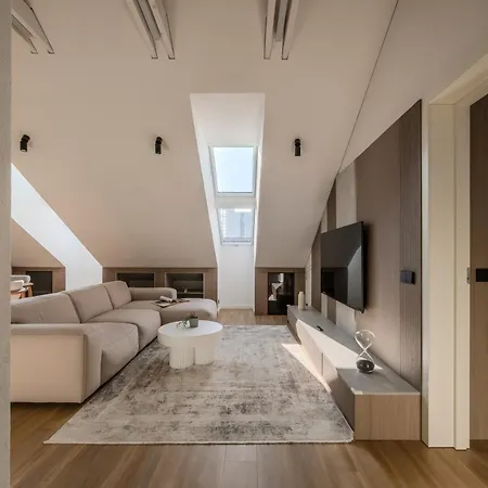 2bd Top-floor W- Ac, Citycenter I Cohost Apartamento Kaunas