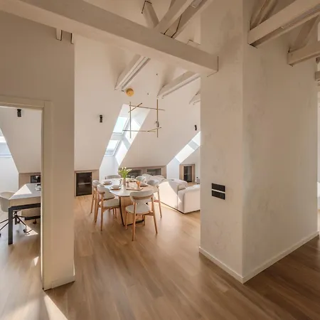 Apartamento 2bd Top-floor W- Ac, Citycenter I Cohost *
