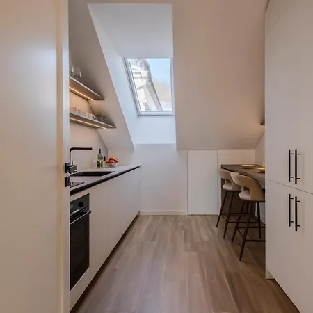 Apartamento 2bd Top-floor W- Ac, Citycenter I Cohost *