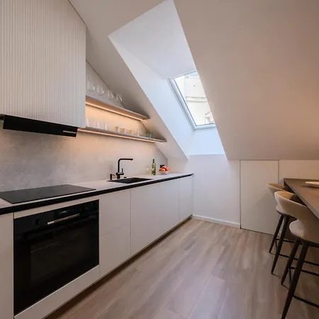 Apartamento 2bd Top-floor W- Ac, Citycenter I Cohost *