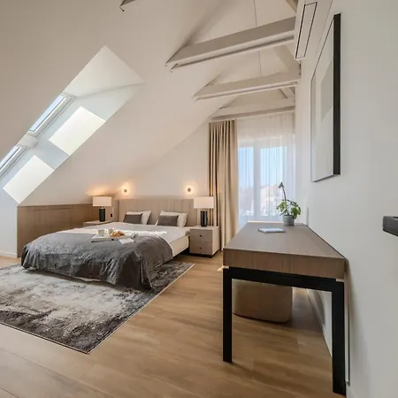 Apartamento 2bd Top-floor W- Ac, Citycenter I Cohost