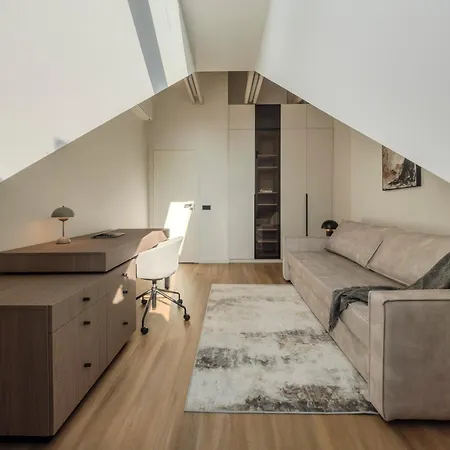 2bd Top-floor W- Ac, Citycenter I Cohost