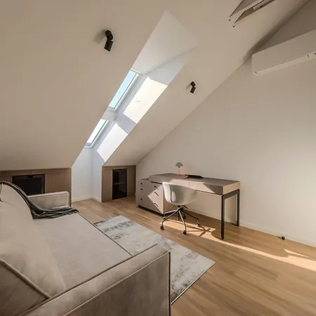 Apartamento 2bd Top-floor W- Ac, Citycenter I Cohost
