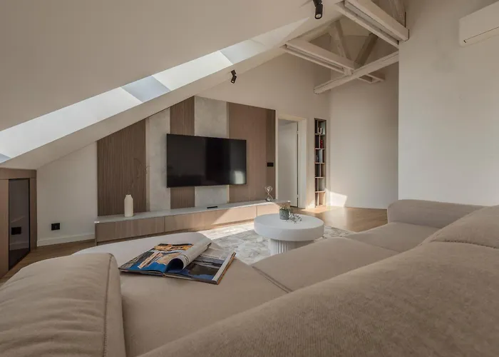 Cohost I 2bd Penthouse Luxury-designer Apt, Citycenter דירה קובנה