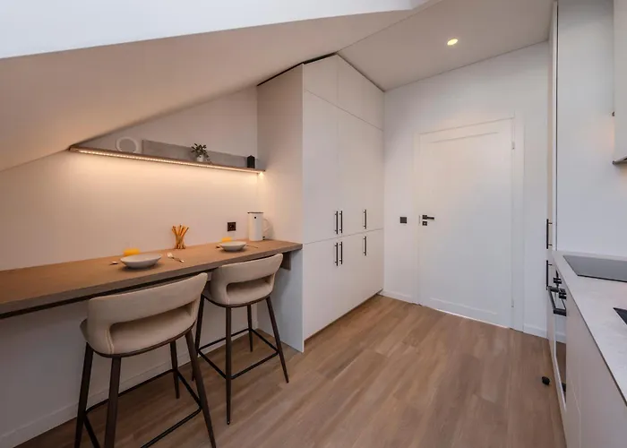 Cohost I 2bd Penthouse Luxury-designer Apt, Citycenter קובנה