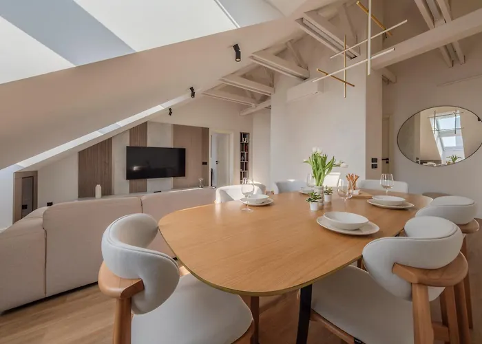 Cohost I 2bd Penthouse Luxury-designer Apt, Citycenter קובנה