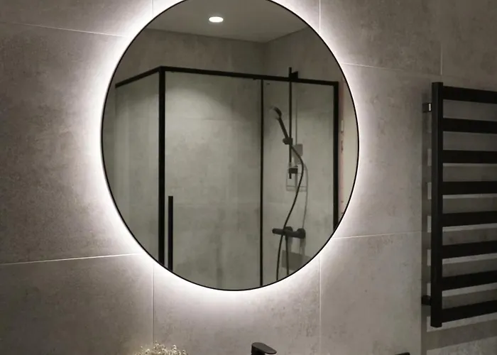 דירה Cohost I 2bd Penthouse Luxury-designer Apt, Citycenter