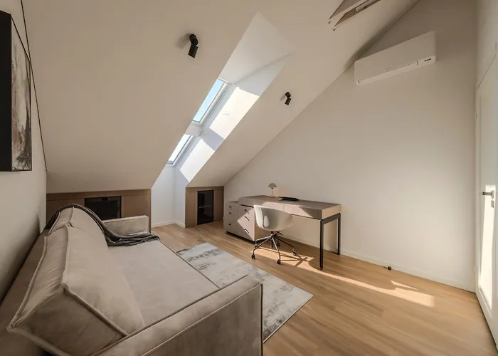 דירה Cohost I 2bd Penthouse Luxury-designer Apt, Citycenter